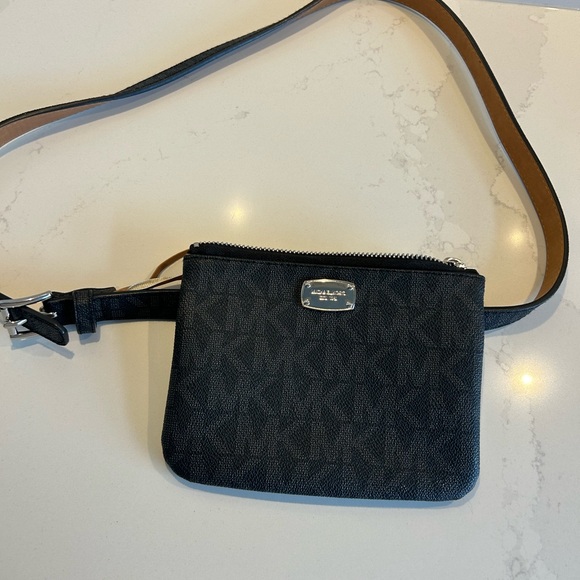 Michael Kors black and grey belt bag - Picture 1 of 4